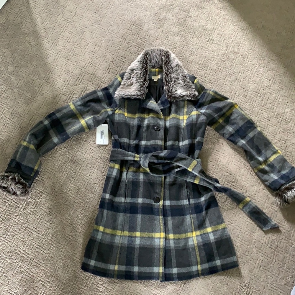 Ya plaid coat! Size large